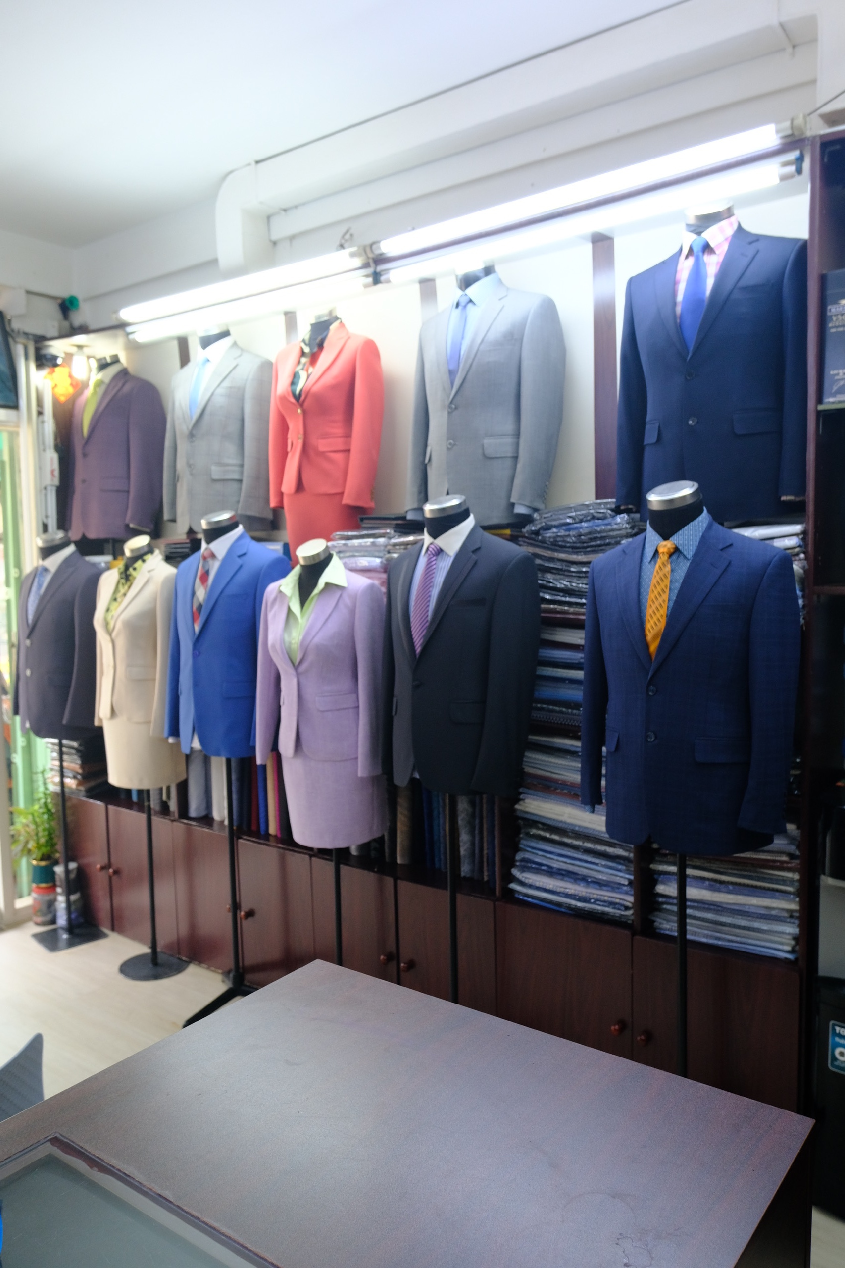 VEST NAM 147